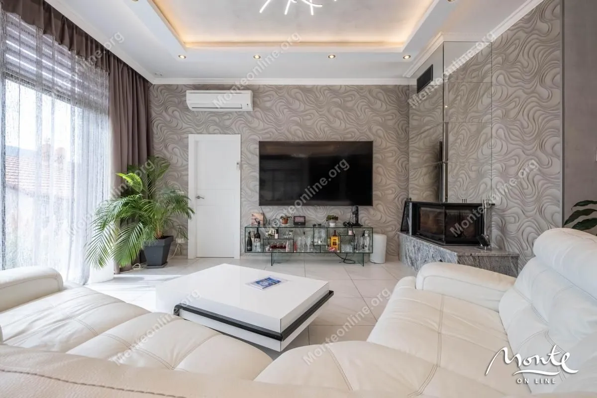 Prodaja, kuća, 428m², Orahovac, Kotor