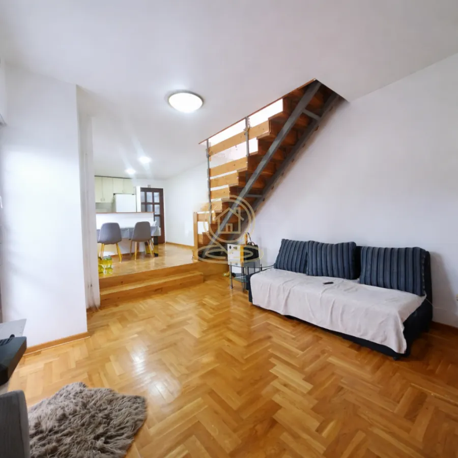 Sale, house, 108m², Uciteljsko Naselje, Zvezdara Sve Podlokacije