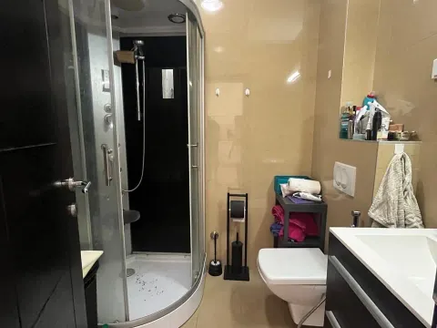 Sale, one bedroom apartment, 77m², Dobrota, Kotor - image 9