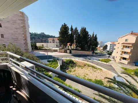 Prodaja, garsonjera, 35m², Petrovac, Budva - image 1