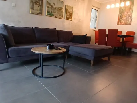 Rent, two bedroom apartment, 54m², Dobrota, Kotor - image 8