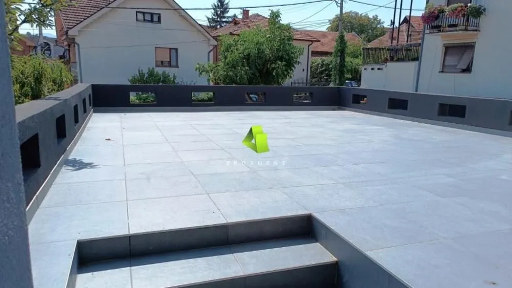 Izdavanje, kuća, 300m², Kruševac, Srbija