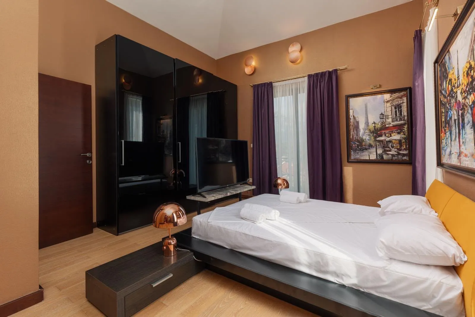 Izdavanje, kuća, 500m², Bonići, Tivat