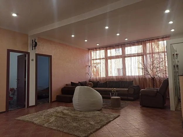 Izdavanje, poslovni prostor, 400m², Novi Beograd Sve Podlokacije, Beograd