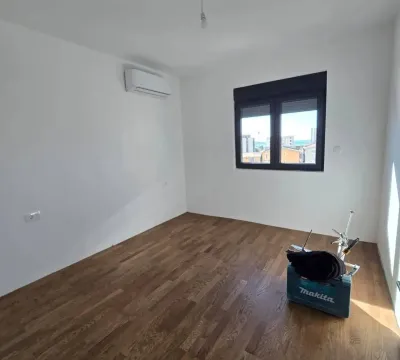Prodaja, jednosoban stan, 69m², Šušanj, Bar - image 2