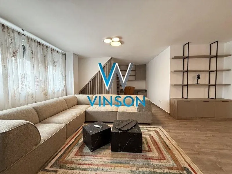 Izdavanje, četvorosoban stan, 180m², Petrovaradin, Novi Sad