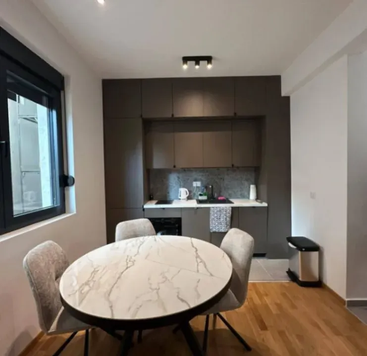 Izdavanje, jednosoban stan, 35m², Bečići, Budva