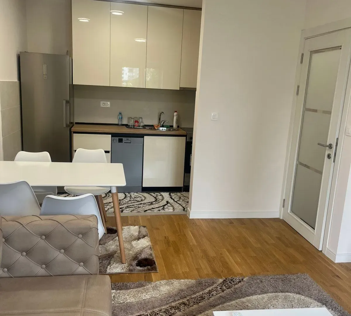 Rent, one bedroom apartment, 41m², Pobrežje, Podgorica