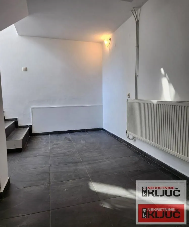 Sale, office space, 58m², Rotkvarija, Novi Sad Sve Podlokacije