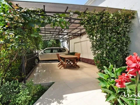 Sale, house, 283m², Tivat, Crna Gora - image 3