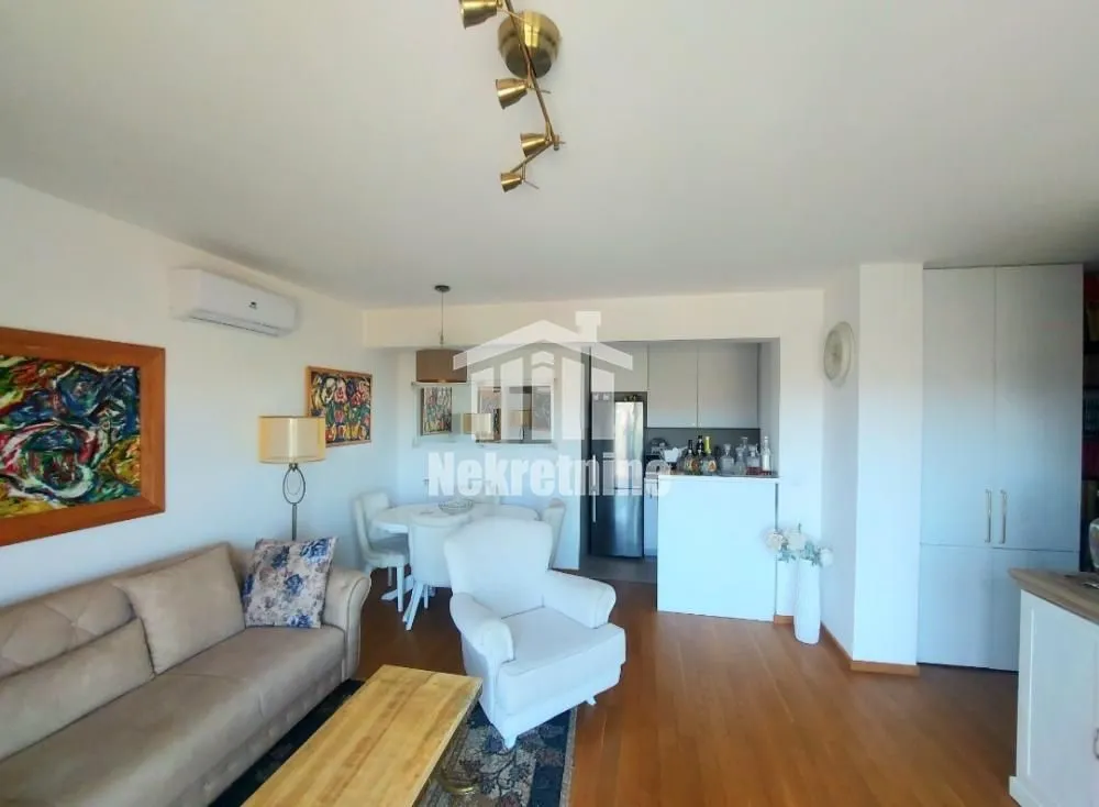 Sale, two bedroom apartment, 75m², Dušanovac, Voždovac Sve Podlokacije