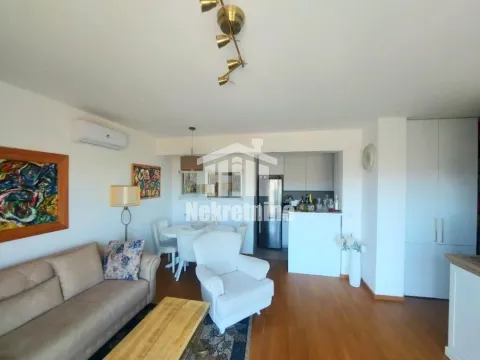 Sale, two bedroom apartment, 75m², Dušanovac, Voždovac Sve Podlokacije - image 3