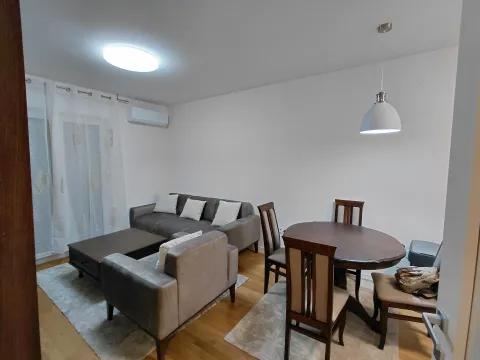 Rent, one bedroom apartment, 40m², Pobrežje, Podgorica - image 2
