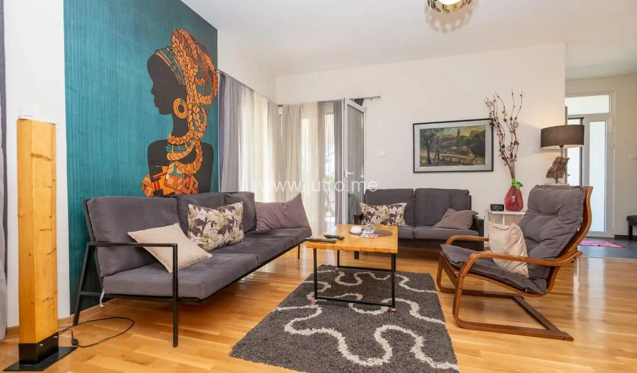 Rent, house, 200m², Spuž, Danilovgrad