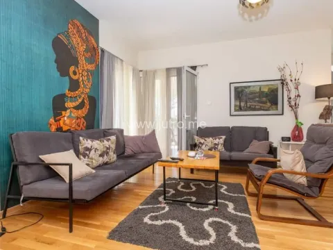 Rent, house, 200m², Gorica, Danilovgrad - image 2