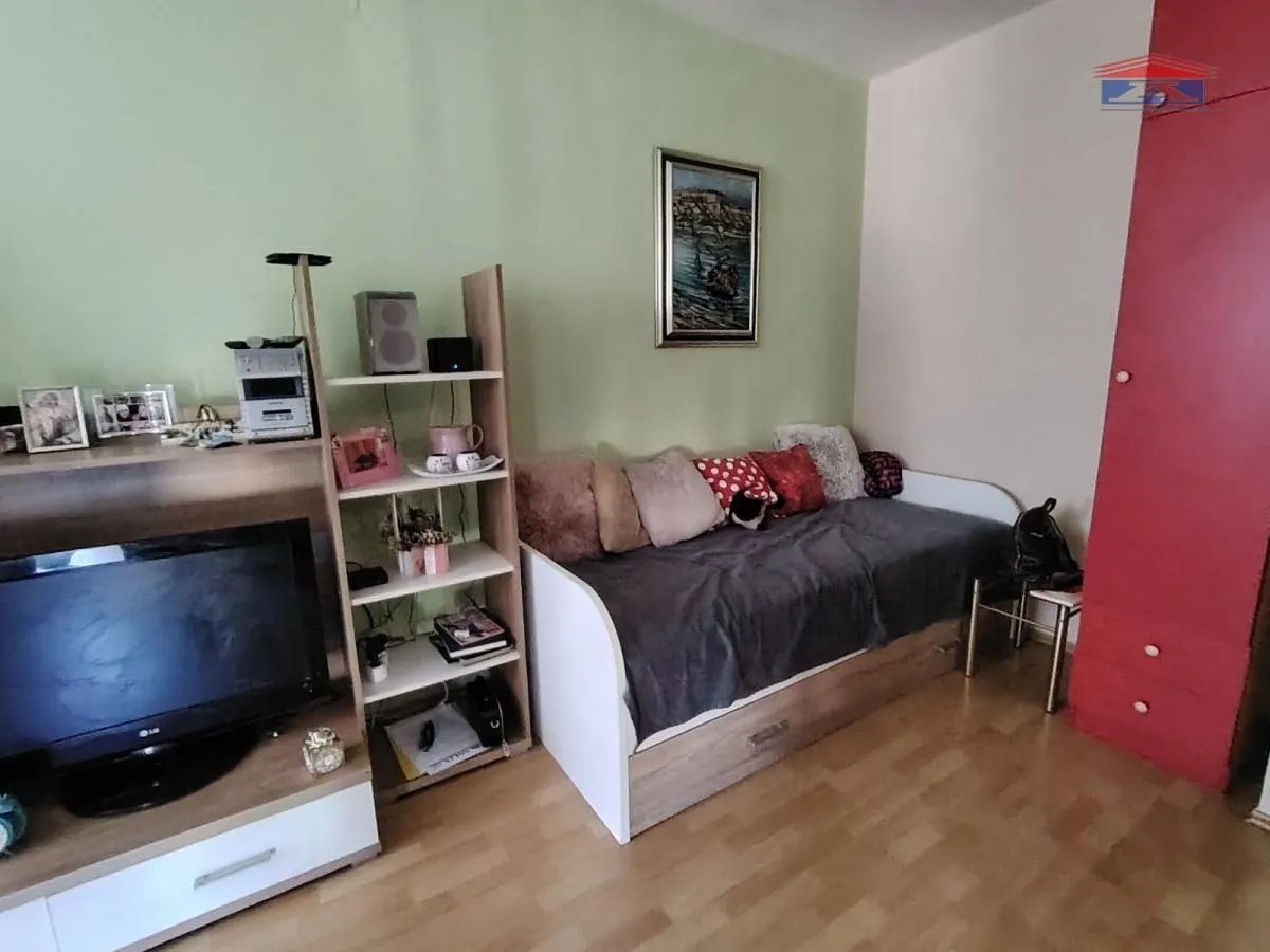 Prodaja, trosoban stan, 81m², Grbavica, Novi Sad Sve Podlokacije