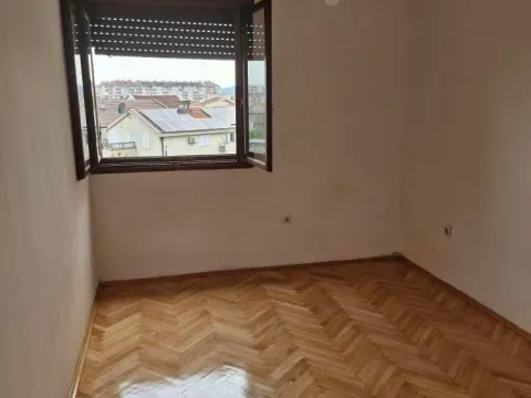 Prodaja, dvosoban stan, 58m², Stari Aerodrom, Podgorica - image 4