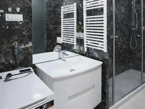 Izdavanje, jednosoban stan, 54m², Slovenska Plaža, Budva - image 13