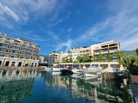 Sale, two bedroom apartment, 152m², Tivat, Crna Gora - image 14