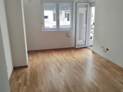 Izdavanje, dvosoban stan, 58m², Zabjelo, Podgorica - image 7