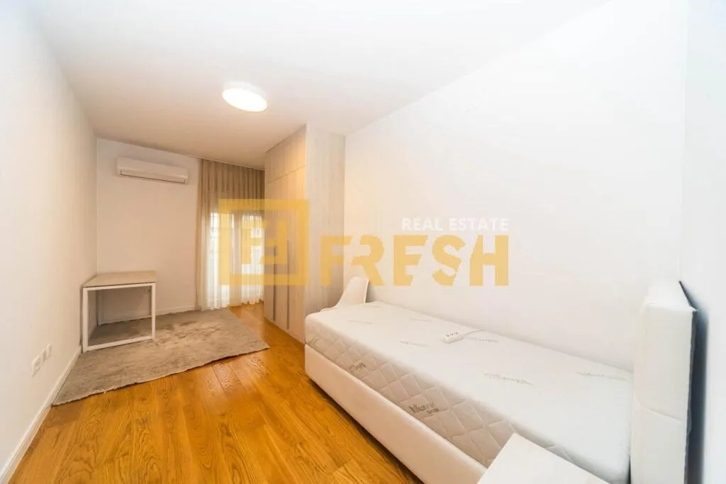 Rent, two bedroom apartment, 70m², City Kvart, Podgorica