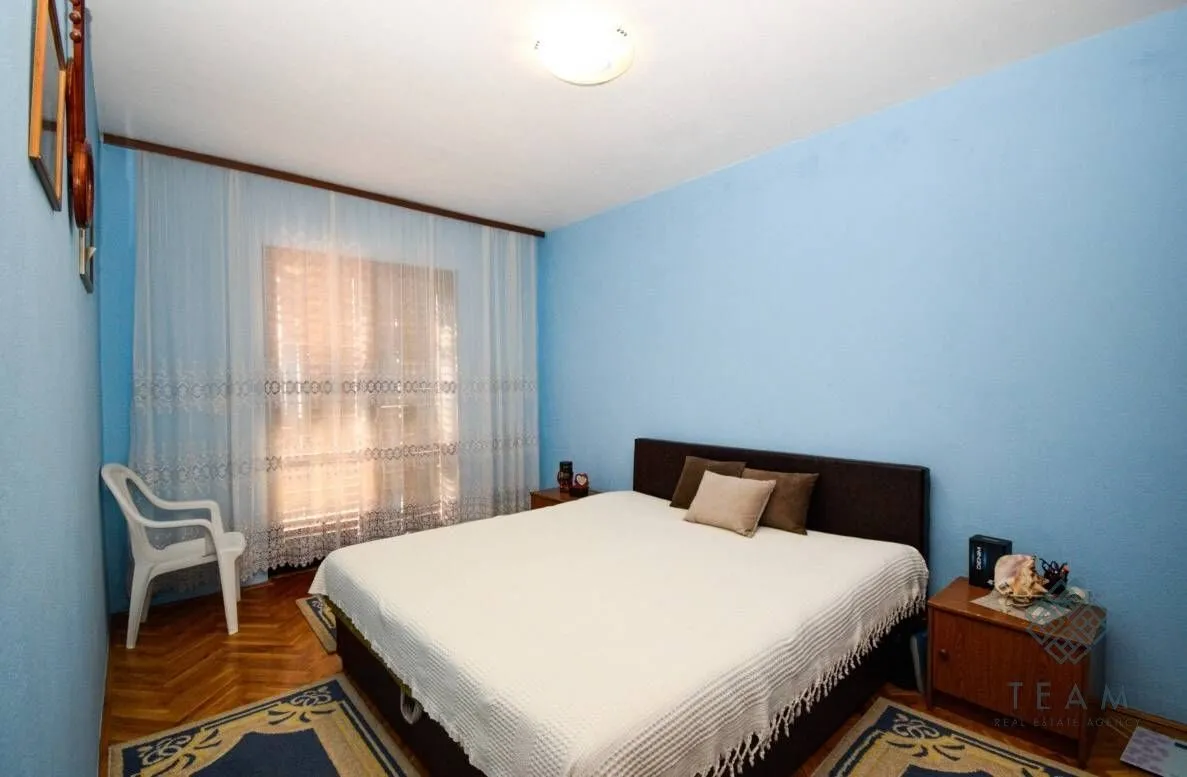 Prodaja, kuća, 300m², Stari Aerodrom, Podgorica