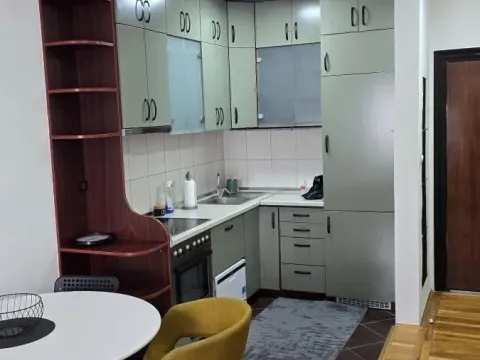 Izdavanje, jednosoban stan, 39m², Centar, Novi Sad - image 4