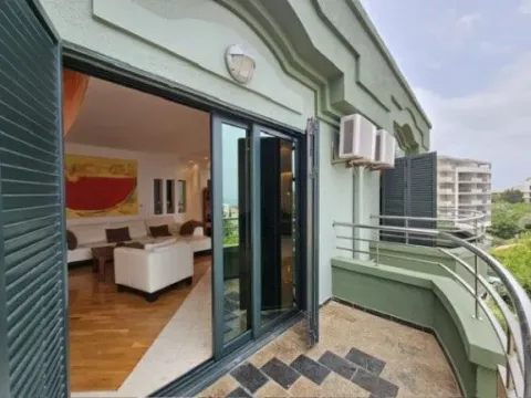 Izdavanje, trosoban stan, 150m², Pržno, Budva - image 9