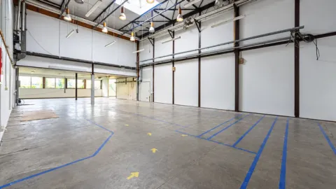 Rent, office space, 700m², Zemun Sve Podlokacije, Beograd - image 2