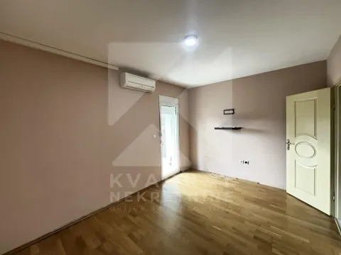 Rent, two bedroom apartment, 67m², Ljubović, Podgorica - image 7