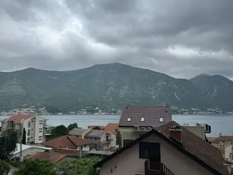 Rent, one bedroom apartment, 55m², Dobrota, Kotor - image 5
