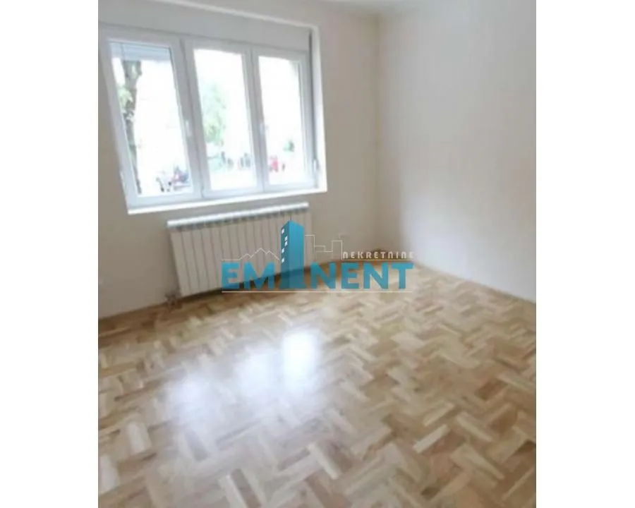 Izdavanje, trosoban stan, 57m², Crveni Krst, Beograd