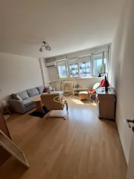 Rent, one bedroom apartment, 32m², Novi Beograd Sve Podlokacije, Beograd - image 4