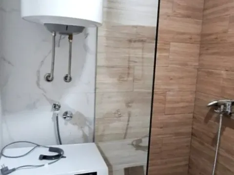 Rent, office space, 45m², Pobrežje, Podgorica - image 9