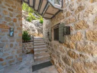 Izdavanje, kuća, 350m², Trebešin, Herceg Novi - image 32