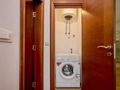 Sale, two bedroom apartment, 68m², Bečići, Budva - image 3