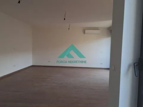 Sale, four bedroom apartment, 111m², Lekino Brdo, Voždovac Sve Podlokacije - image 3