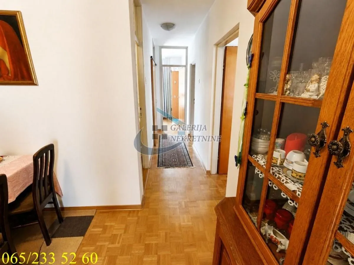 Prodaja, trosoban stan, 95m², Labudovo Brdo, Beograd