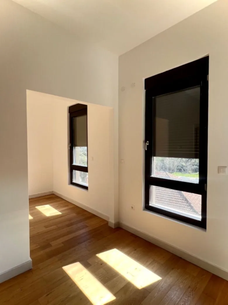 Prodaja, trosoban stan, 139m², Gornja Gorica, Podgorica