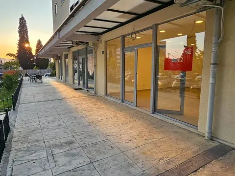 Izdavanje, poslovni prostor, 46m², Tuški Put, Podgorica - image 1