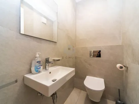 Rent, office space, 95m², Central Point, Podgorica - image 9