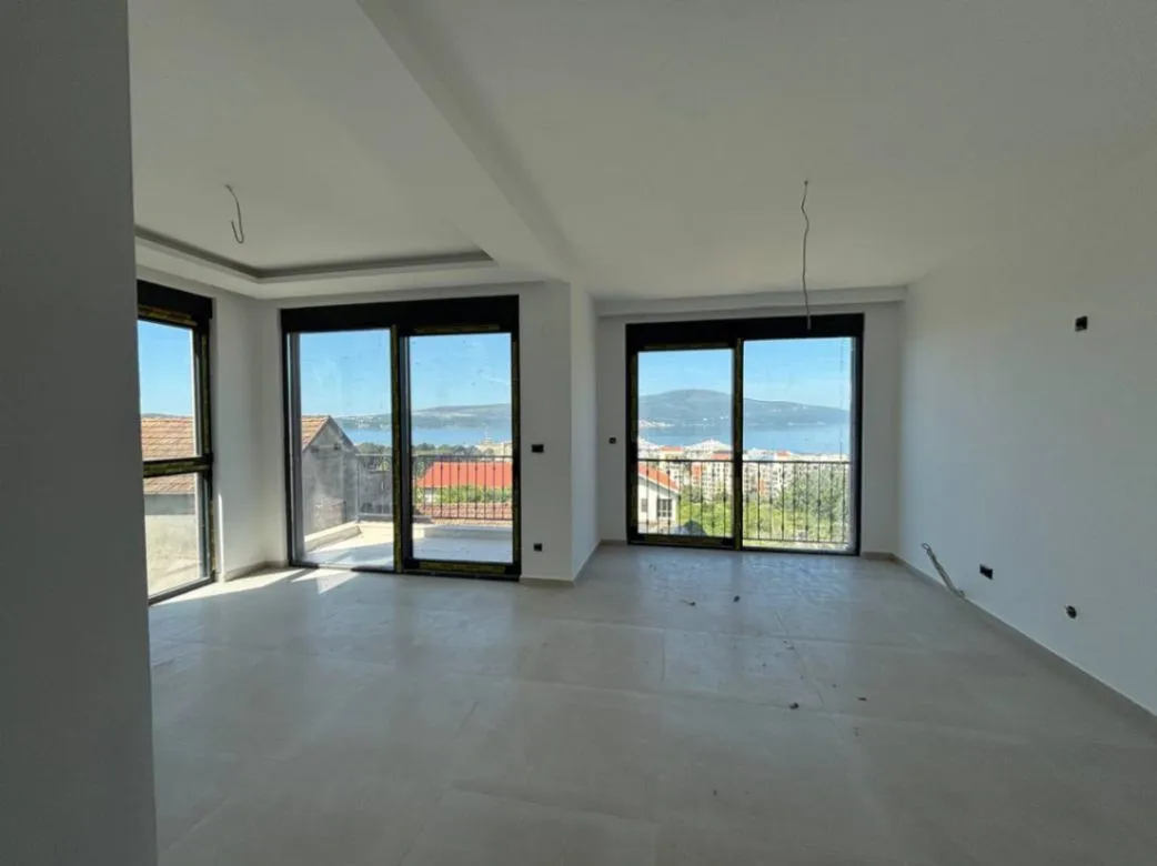 Prodaja, dvosoban stan, 76m², Tivat, Crna Gora