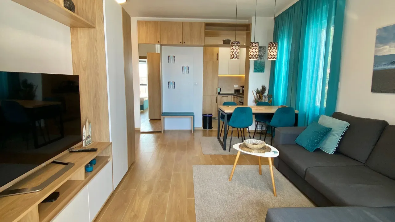 Rent, one bedroom apartment, 43m², Centar, Budva