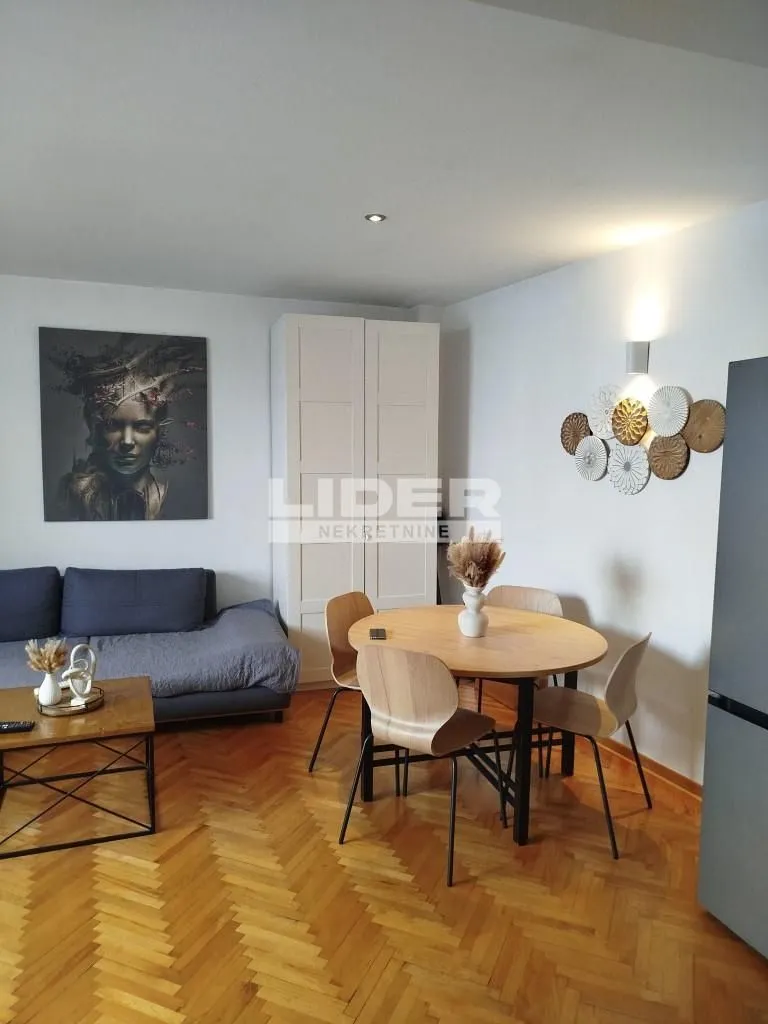 Rent, one bedroom apartment, 40m², Stari Grad, Beograd