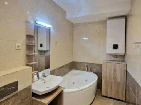 Prodaja, trosoban stan, 152m², Petrovac, Budva - image 6