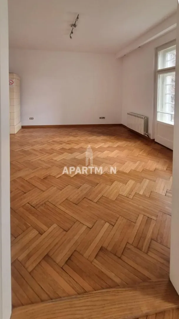 Izdavanje, četvorosoban stan, 90m², Stari Grad, Beograd