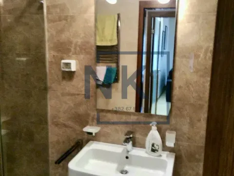 Izdavanje, dvosoban stan, 64m², Centar, Podgorica - image 8