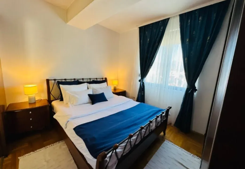 Izdavanje, dvosoban stan, 60m², Stari Aerodrom, Podgorica