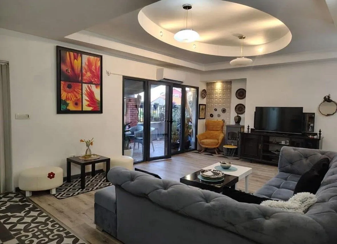 Izdavanje, kuća, 115m², Zabjelo, Podgorica