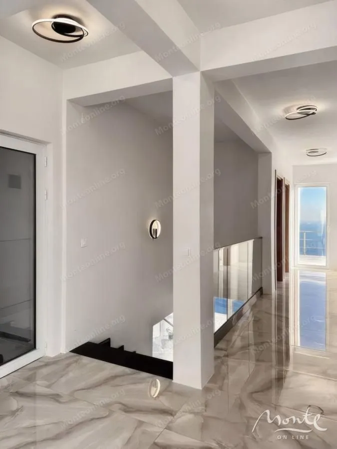 Prodaja, kuća, 240m², Dobre Vode, Bar